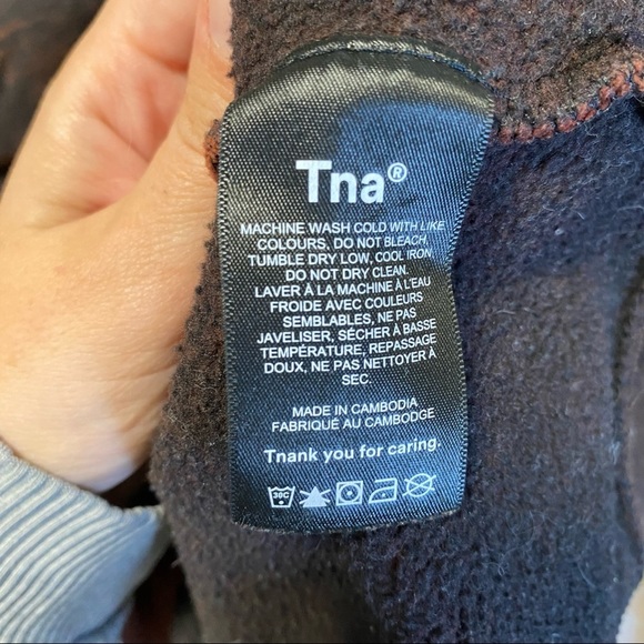 Aritzia TNA The Perfect Hoodie Bleach Tie Dye - Picture 12 of 15